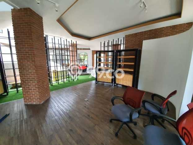 FEATURED! Rumah Asri area Cipaganti, LT 829m2m² Bangunan 690m2m² FEATURED! Rumah Asri area Cipaganti, LT 829m2m² Bangunan 690m2m²