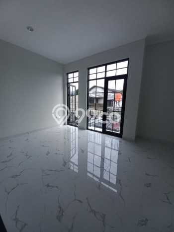 Rumah Mewah LB 175m2 Siap Pakai Desain Elegan di Turangga, Bandung Rumah Mewah LB 175m2 Siap Pakai Desain Elegan di Turangga, Bandung