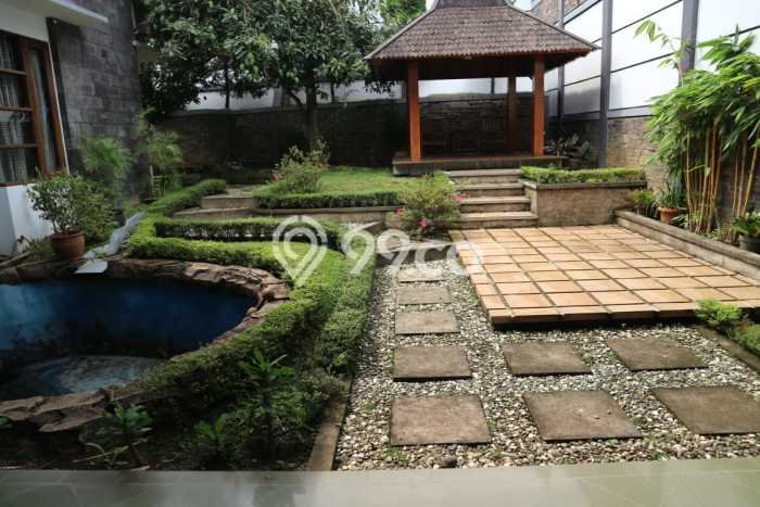 Jual Rumah Mewah Elegan Dengan View Cantik di Dago, Bandung Jual Rumah Mewah Elegan Dengan View Cantik di Dago, Bandung