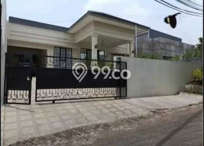 Hunian Elit LB 350m2 Siap Pakai Desain Elegan di Setiabudi, Bandung Hunian Elit LB 350m2 Siap Pakai Desain Elegan di Setiabudi, Bandung