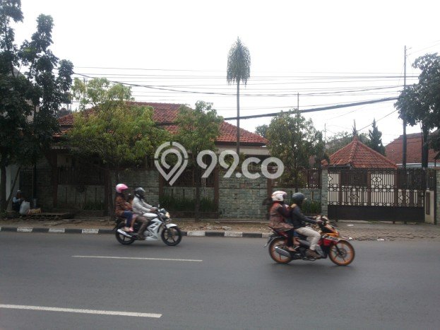 Siap Huni Hunian Elit 13 Kamar di Batununggal Dekat ke Mana Pun Siap Huni Hunian Elit 13 Kamar di Batununggal Dekat ke Mana Pun