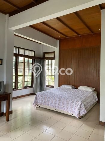 Vila Terawat Kawasan , Area 3475m2m², Lokasi Strategis dengan jalan bagus Vila Terawat Kawasan , Area 3475m2m², Lokasi Strategis dengan jalan bagus
