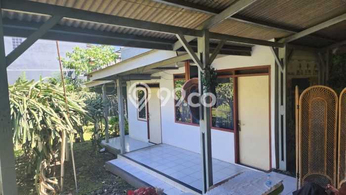 Rumah Elit Modern Tanpa Renovasi di Buah Batu Bandung Rumah Elit Modern Tanpa Renovasi di Buah Batu Bandung