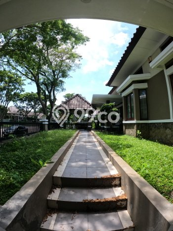 Ready to Use! Luxury House LT 608m2 Desain Modern di Bandung Barat Ready to Use! Luxury House LT 608m2 Desain Modern di Bandung Barat