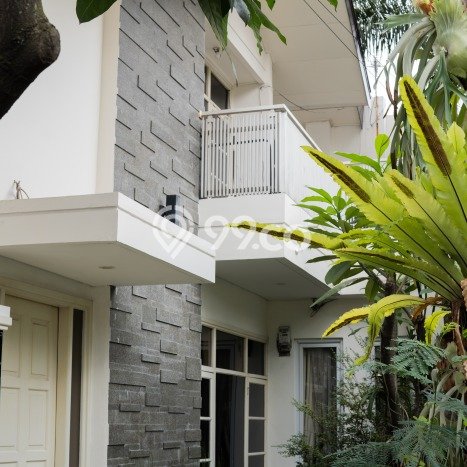 Rumah Mewah LB 300m2 Siap Pakai Desain Elegan di Bandung Kota, Bandung Rumah Mewah LB 300m2 Siap Pakai Desain Elegan di Bandung Kota, Bandung