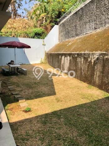 Hunian Mewah LB 300m2 Siap Pakai Desain Elegan di Dago, Bandung Hunian Mewah LB 300m2 Siap Pakai Desain Elegan di Dago, Bandung