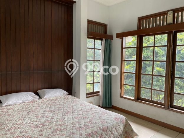 Vila Terawat Kawasan , Area 3475m2m², Lokasi Strategis dengan jalan bagus Vila Terawat Kawasan , Area 3475m2m², Lokasi Strategis dengan jalan bagus