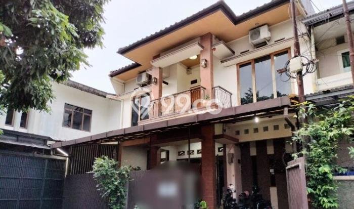 Rumah lokasi Otista, Bandung, LT 152m2m² Bangunan 265m2m² Rumah lokasi Otista, Bandung, LT 152m2m² Bangunan 265m2m²