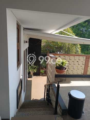 Rumah Luxury Modern Siap Huni di Cikutra Bandung Rumah Luxury Modern Siap Huni di Cikutra Bandung