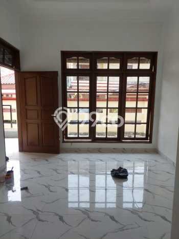 Lokasi strategis! Rumah siap pakai disewakan di Semarang Barat LB 290m2 Lokasi strategis! Rumah siap pakai disewakan di Semarang Barat LB 290m2