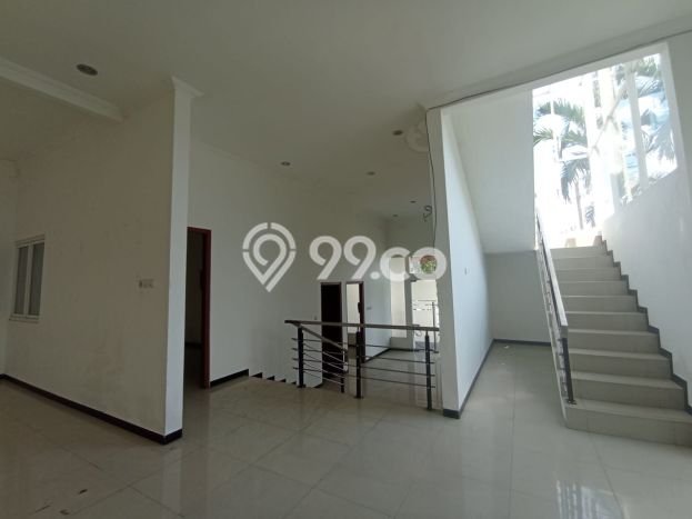 Dijual Rumah Premium dengan Fasilitas Sekitar Komplit di Semarang Barat, Semarang Dijual Rumah Premium dengan Fasilitas Sekitar Komplit di Semarang Barat, Semarang