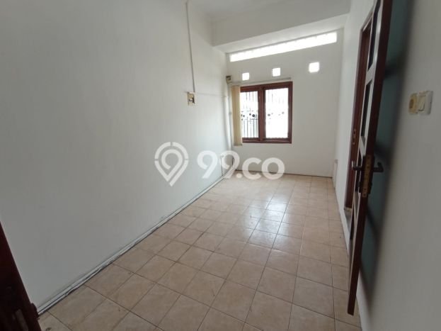 Rumah Modern Cantik 2 KT Bisa Langsung Pindah di Semarang Barat Rumah Modern Cantik 2 KT Bisa Langsung Pindah di Semarang Barat