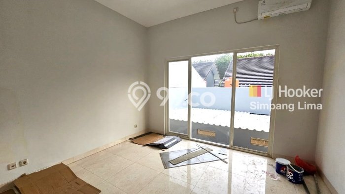 Rumah lokasi Candisari, Semarang, Luas 160m² Bangunan 180m² Rumah lokasi Candisari, Semarang, Luas 160m² Bangunan 180m²