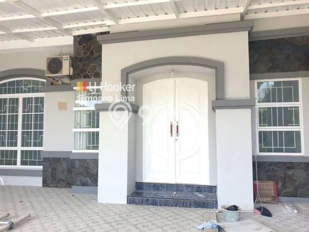 Rumah Strategis Minimalis Lb 153m2 di Semarang Barat, Semarang Rumah Strategis Minimalis Lb 153m2 di Semarang Barat, Semarang
