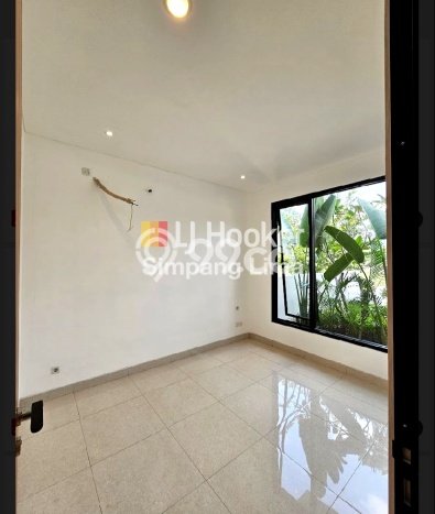 Rumah Lingkungan Nyaman kawasan Candisari, Semarang, LT 207m² LB 216m² Rumah Lingkungan Nyaman kawasan Candisari, Semarang, LT 207m² LB 216m²