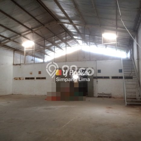 Unit Komersial Disewakan di Semarang Area Strategis Harga Kompetitif Unit Komersial Disewakan di Semarang Area Strategis Harga Kompetitif