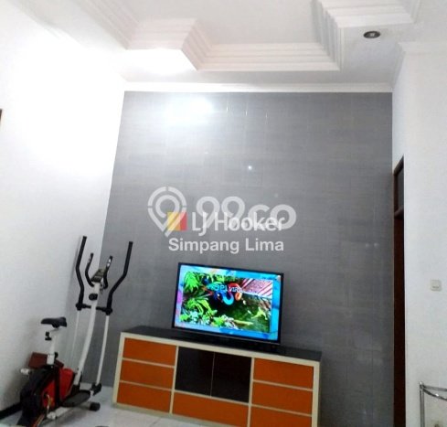 Rumah LT 175m² Lokasi Nyaman di Genuk, Semarang Rumah LT 175m² Lokasi Nyaman di Genuk, Semarang