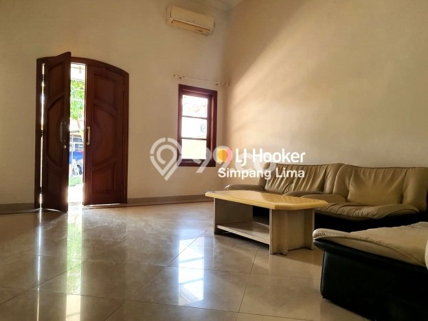 Rumah LT 153m² / LB 150m² View Gunung di Semarang Barat, Semarang Rumah LT 153m² / LB 150m² View Gunung di Semarang Barat, Semarang