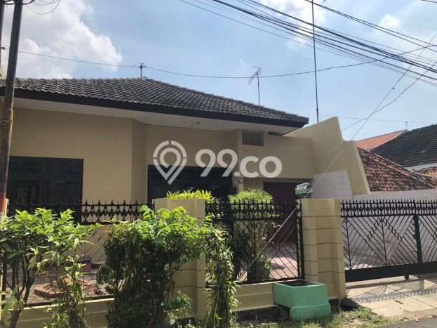 Lokasi terbaik! Rumah siap huni dikontrakkan di Semarang Tengah LB 154m2 Lokasi terbaik! Rumah siap huni dikontrakkan di Semarang Tengah LB 154m2
