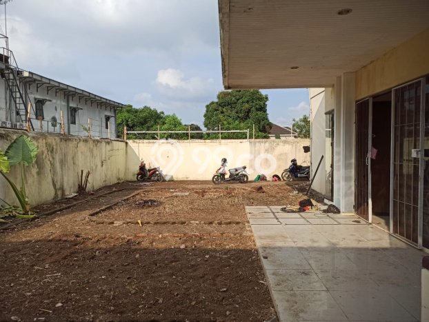 Lokasi terbaik! Rumah siap huni dikontrakkan di Candisari LB 600m2 Lokasi terbaik! Rumah siap huni dikontrakkan di Candisari LB 600m2
