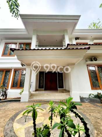 For Sale! Premium House LT 1039m2 Desain Elegan di Mega Kuningan For Sale! Premium House LT 1039m2 Desain Elegan di Mega Kuningan