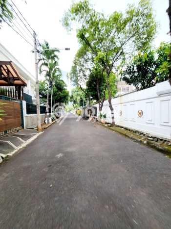 For Sale! Premium House LT 1039m2 Desain Elegan di Mega Kuningan For Sale! Premium House LT 1039m2 Desain Elegan di Mega Kuningan
