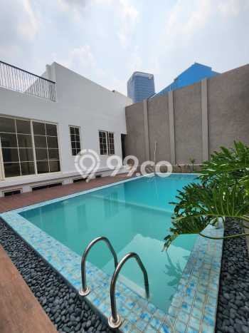 Hunian Mewah LB 1000m2 Siap Pakai Desain Elegan di patra kuningan, Jakarta Selatan Hunian Mewah LB 1000m2 Siap Pakai Desain Elegan di patra kuningan, Jakarta Selatan