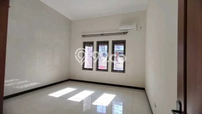Sewa Rumah Harga Terjangkau di Ngagel Surabaya dengan 3 Kamar Tidur Sewa Rumah Harga Terjangkau di Ngagel Surabaya dengan 3 Kamar Tidur