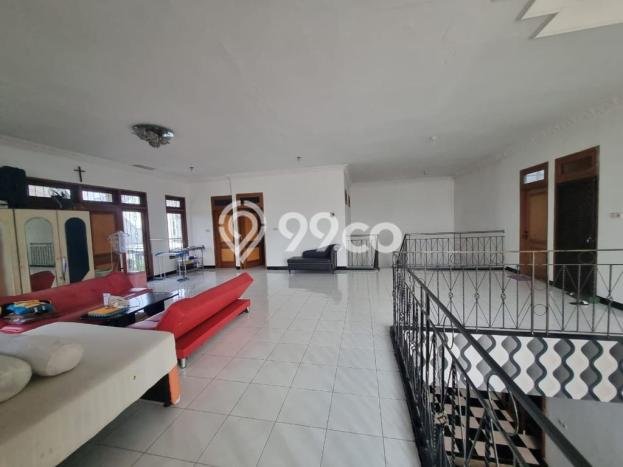 Hunian Elit LB 350m2 Siap Huni Desain Elegan di Sutorejo, Surabaya Hunian Elit LB 350m2 Siap Huni Desain Elegan di Sutorejo, Surabaya