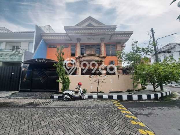 Hunian Elit LB 350m2 Siap Huni Desain Elegan di Sutorejo, Surabaya Hunian Elit LB 350m2 Siap Huni Desain Elegan di Sutorejo, Surabaya