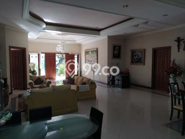Dijual Rumah Mewah Elegan Dengan View Eksklusif di Kendangsari, Surabaya Dijual Rumah Mewah Elegan Dengan View Eksklusif di Kendangsari, Surabaya