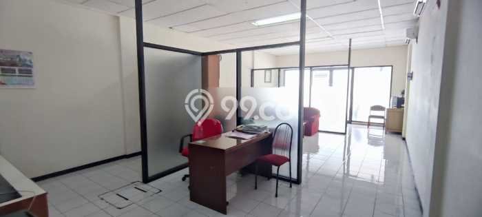 Lokasi Strategis! Dijual Ruko Bisnis di Waru, Sidoarjo Kondisi Baik Lokasi Strategis! Dijual Ruko Bisnis di Waru, Sidoarjo Kondisi Baik