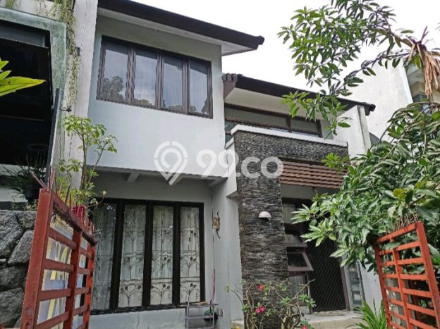 Rumah Modern 3 KT di Citraland Surabaya Unfurnished Rumah Modern 3 KT di Citraland Surabaya Unfurnished