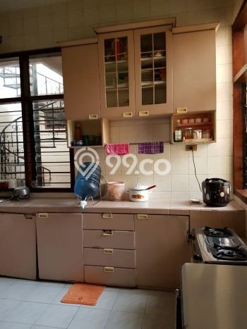Dijual Rumah Premium dengan Fasilitas Sekitar Komplit di Sukolilo, Surabaya Dijual Rumah Premium dengan Fasilitas Sekitar Komplit di Sukolilo, Surabaya