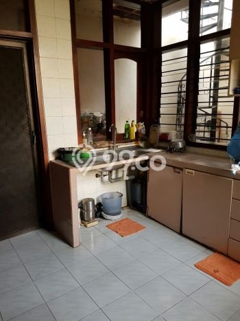 Dijual Rumah Premium dengan Fasilitas Sekitar Komplit di Sukolilo, Surabaya Dijual Rumah Premium dengan Fasilitas Sekitar Komplit di Sukolilo, Surabaya