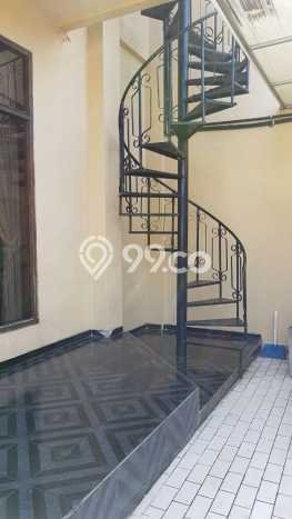 Dijual Rumah Premium dengan Fasilitas Sekitar Komplit di Sukolilo, Surabaya Dijual Rumah Premium dengan Fasilitas Sekitar Komplit di Sukolilo, Surabaya