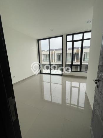 HOT DEAL! Rumah Premium di Pantai Indah Kapuk, Jakarta Utara, LT 54m² LB 108m² HOT DEAL! Rumah Premium di Pantai Indah Kapuk, Jakarta Utara, LT 54m² LB 108m²