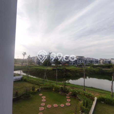 Rumah Modern LT 300m² Terawat di Pantai Indah Kapuk, Dekat Pusat Perbelanjaan, Jakarta Utara Rumah Modern LT 300m² Terawat di Pantai Indah Kapuk, Dekat Pusat Perbelanjaan, Jakarta Utara