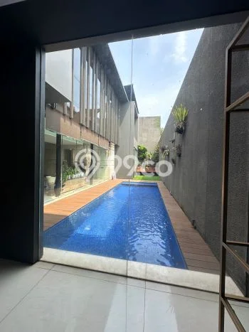 Rumah Elit Modern Tanpa Renovasi di Panglima Polim Jakarta Selatan Rumah Elit Modern Tanpa Renovasi di Panglima Polim Jakarta Selatan