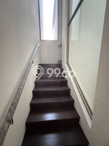 Rumah sewa siap pakai 4 KT di Golf Island, Jakarta Utara Rumah sewa siap pakai 4 KT di Golf Island, Jakarta Utara