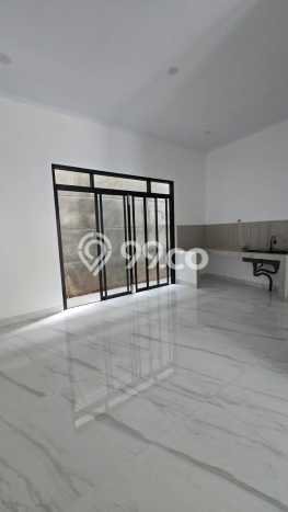Jual Rumah Luas Elegan Dengan View Cantik di Meruya, Jakarta Barat Jual Rumah Luas Elegan Dengan View Cantik di Meruya, Jakarta Barat