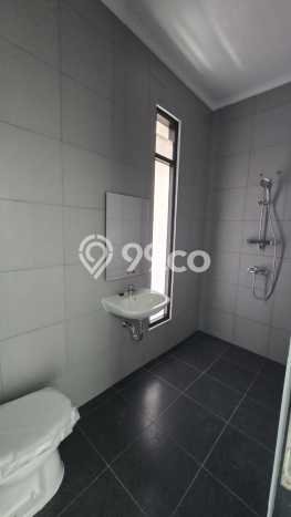 Jual Rumah Luas Elegan Dengan View Cantik di Meruya, Jakarta Barat Jual Rumah Luas Elegan Dengan View Cantik di Meruya, Jakarta Barat