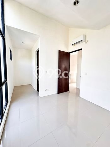 Rumah Berkualitas area Semanan, Jakarta Barat, Luas 75m² LB 80m² - HARGA NEGO! Rumah Berkualitas area Semanan, Jakarta Barat, Luas 75m² LB 80m² - HARGA NEGO!