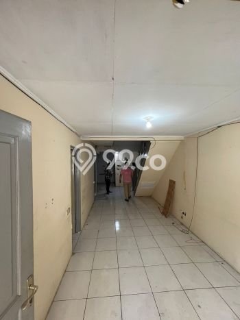 BEST DEAL! Rumah Siap Huni area Semanan, Luas 96m² Bangunan 137m² BEST DEAL! Rumah Siap Huni area Semanan, Luas 96m² Bangunan 137m²