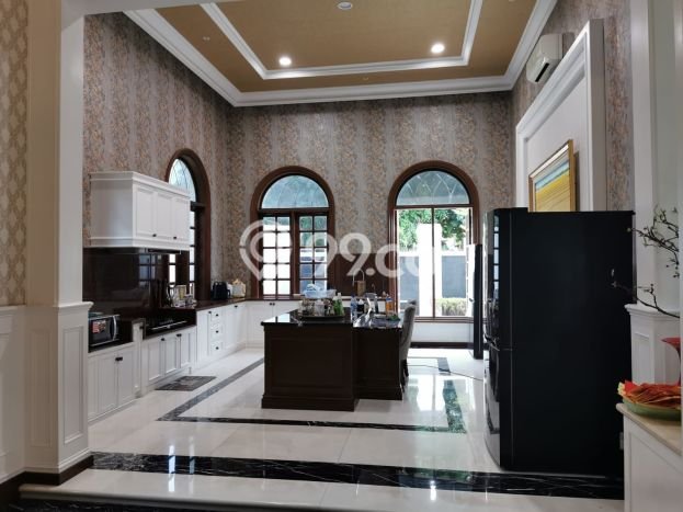 Rumah Elit LB 1000m2 Siap Huni Desain Elegan di Pantai Indah Kapuk, Jakarta Utara Rumah Elit LB 1000m2 Siap Huni Desain Elegan di Pantai Indah Kapuk, Jakarta Utara