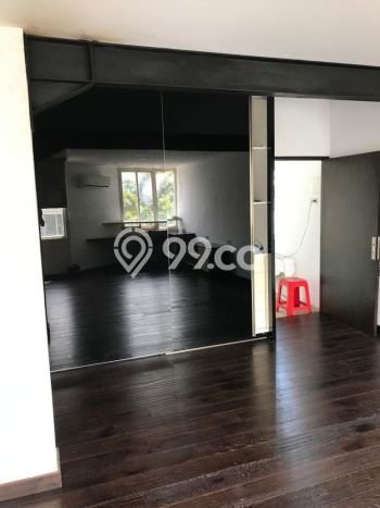 Dijual Rumah Luas Elegan Dengan View Eksklusif di Pluit, Jakarta Utara Dijual Rumah Luas Elegan Dengan View Eksklusif di Pluit, Jakarta Utara