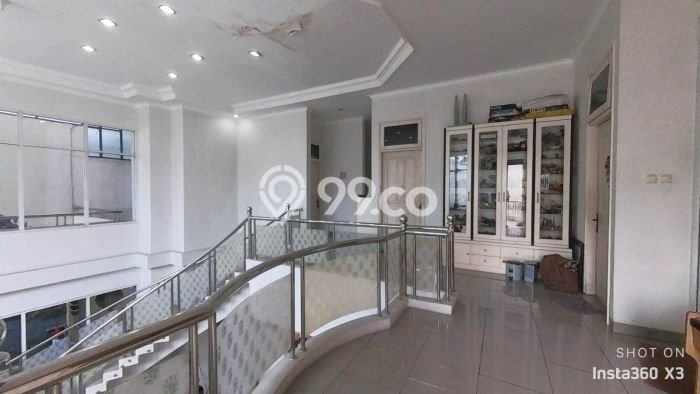 Rumah Luxury Modern Tanpa Renovasi di Pantai Indah Kapuk Jakarta Utara Rumah Luxury Modern Tanpa Renovasi di Pantai Indah Kapuk Jakarta Utara