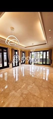 Rumah Kondisi Baik Disewakan di Pantai Mutiara, Jakarta Utara LT 650m2, LB 800m2 Rumah Kondisi Baik Disewakan di Pantai Mutiara, Jakarta Utara LT 650m2, LB 800m2