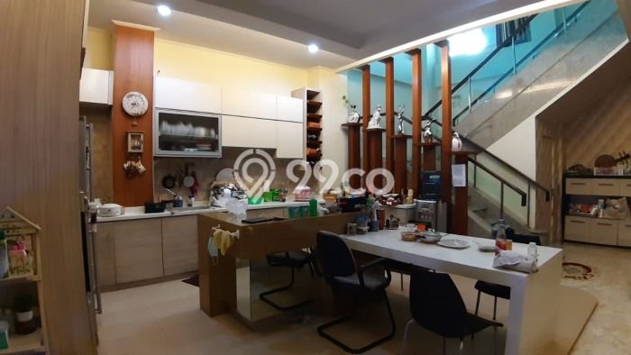 Rumah Elit Modern Siap Huni di Pluit Jakarta Utara Rumah Elit Modern Siap Huni di Pluit Jakarta Utara