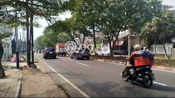 Jual Rumah Luas Elegan Dengan View Cantik di Pluit, Jakarta Utara Jual Rumah Luas Elegan Dengan View Cantik di Pluit, Jakarta Utara